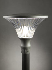 Lampada da esterno in alluminio pressofuso, diffusore trasparente, 60mm di diametro, altezza massima 160mm, IP65 bianco