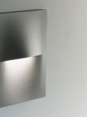 Applique tonda in alluminio pressofuso con diffusore satinato - 3W, 340 lumen, luce calda bianco
